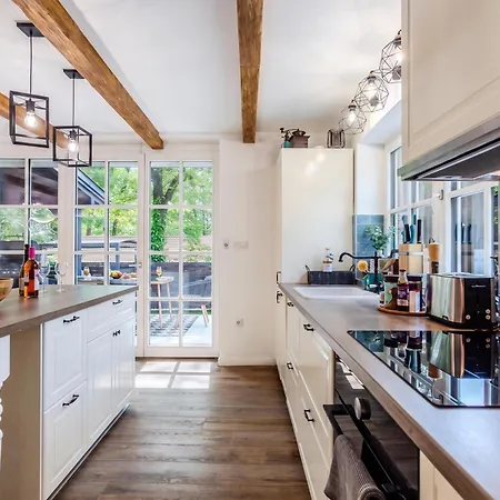 Apartman Balchill House With Sauna And Jacuzzi - Happy